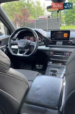 Внедорожник / Кроссовер Audi Q5 2018 в 