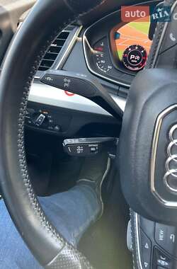 Внедорожник / Кроссовер Audi Q5 2018 в 