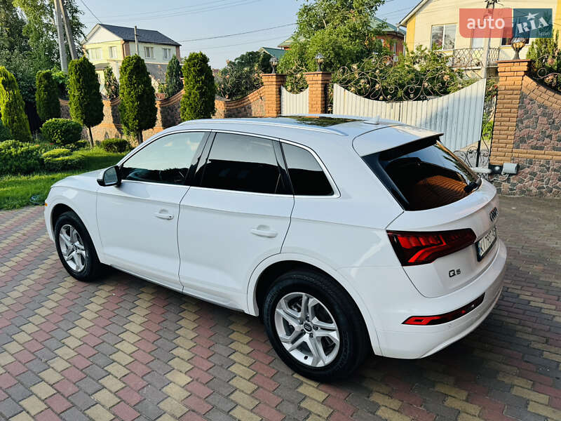 Позашляховик / Кросовер Audi Q5 2018 в Києві