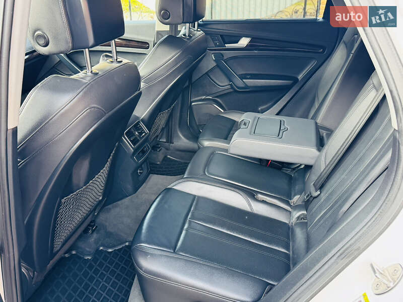 Позашляховик / Кросовер Audi Q5 2018 в Києві