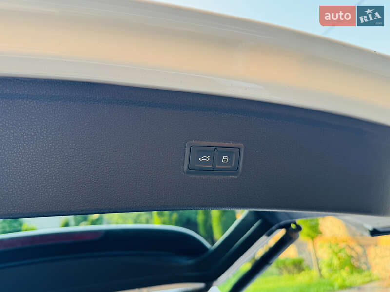 Позашляховик / Кросовер Audi Q5 2018 в Києві
