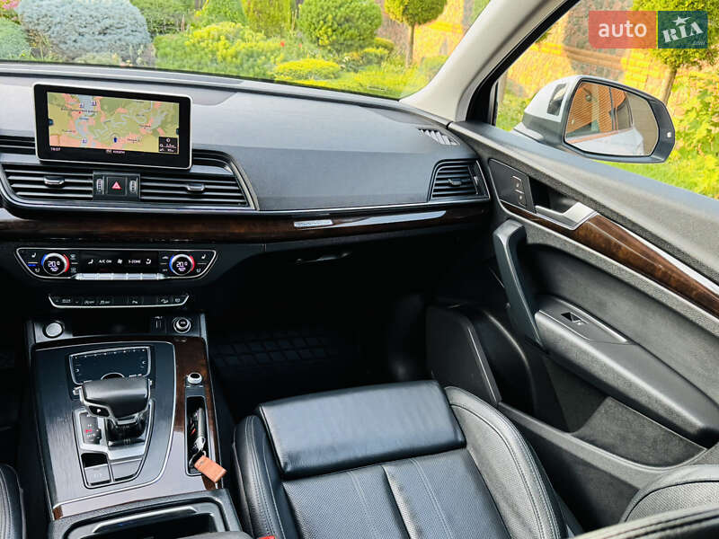 Позашляховик / Кросовер Audi Q5 2018 в Києві