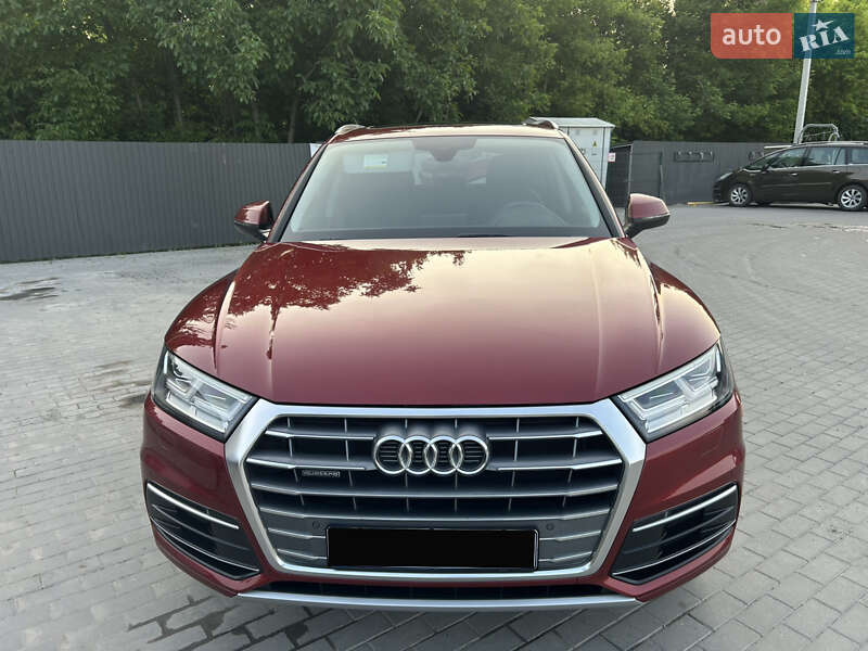 Внедорожник / Кроссовер Audi Q5 2019 в Каменец-Подольском