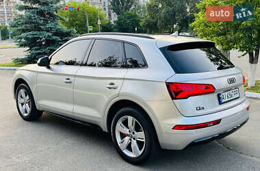 Позашляховик / Кросовер Audi Q5 2019 в 