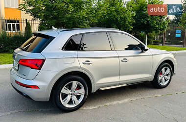 Позашляховик / Кросовер Audi Q5 2019 в 