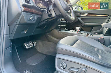 Позашляховик / Кросовер Audi Q5 2019 в 