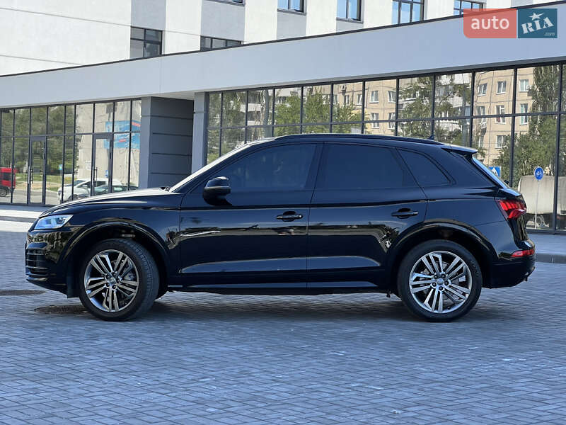Внедорожник / Кроссовер Audi Q5 2017 в Днепре