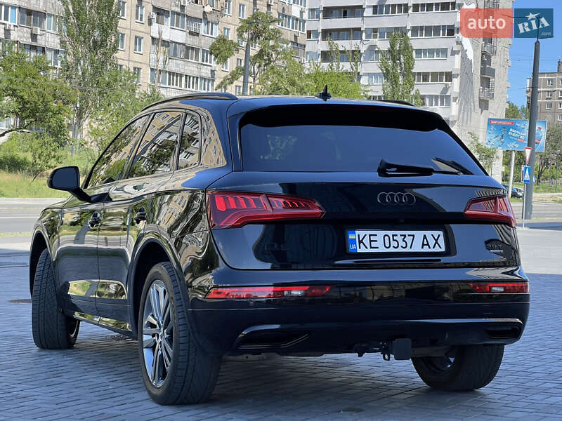 Внедорожник / Кроссовер Audi Q5 2017 в Днепре