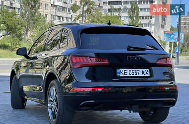 Внедорожник / Кроссовер Audi Q5 2017 в 