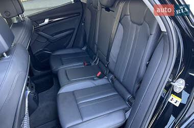 Внедорожник / Кроссовер Audi Q5 2017 в 