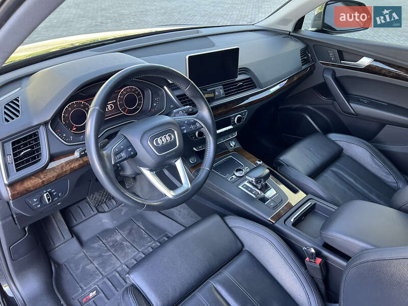Внедорожник / Кроссовер Audi Q5 2017 в Днепре