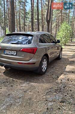 Внедорожник / Кроссовер Audi Q5 2010 в 