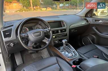 Позашляховик / Кросовер Audi Q5 2015 в 