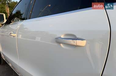 Позашляховик / Кросовер Audi Q5 2015 в 