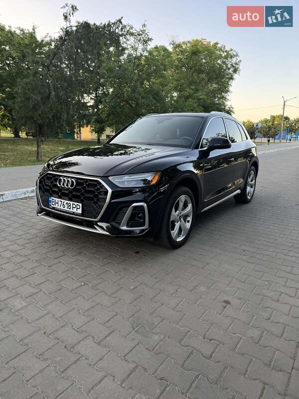 Внедорожник / Кроссовер Audi Q5 2021 в Измаиле