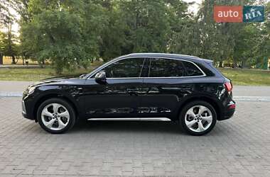 Внедорожник / Кроссовер Audi Q5 2021 в 