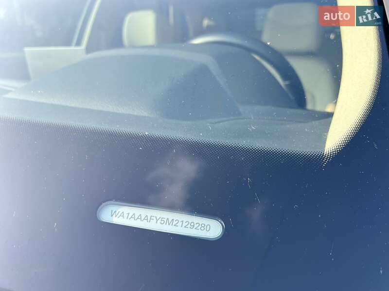 Позашляховик / Кросовер Audi Q5 2021 в Києві