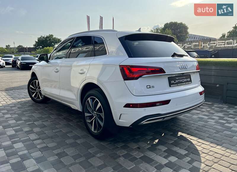 Позашляховик / Кросовер Audi Q5 2021 в Києві