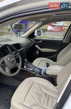 Внедорожник / Кроссовер Audi Q5 2010 в 