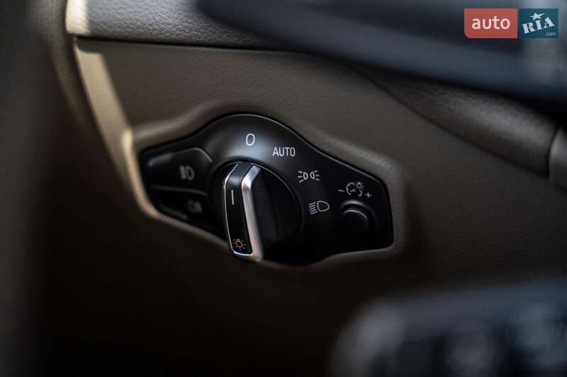 Внедорожник / Кроссовер Audi Q5 2015 в Черновцах