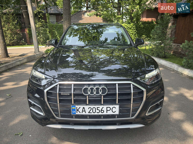 Внедорожник / Кроссовер Audi Q5 2024 в 
