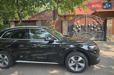 Внедорожник / Кроссовер Audi Q5 2024 в 