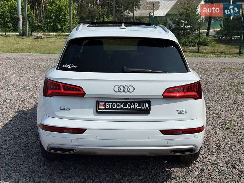 Внедорожник / Кроссовер Audi Q5 2018 в Киеве
