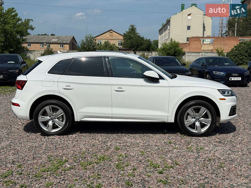 Внедорожник / Кроссовер Audi Q5 2018 в Киеве