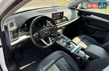 Внедорожник / Кроссовер Audi Q5 2018 в 