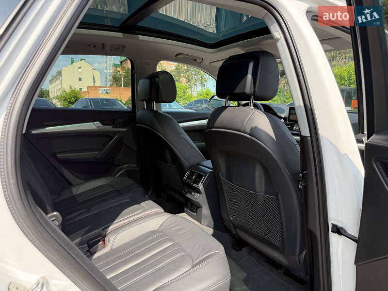 Внедорожник / Кроссовер Audi Q5 2018 в Киеве