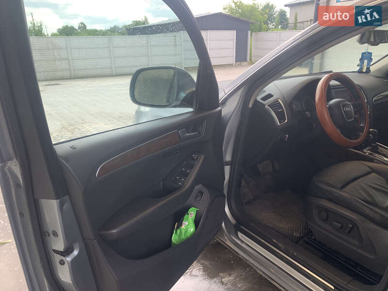 Позашляховик / Кросовер Audi Q5 2010 в Почаєві фото 6 Позашляховик / Кросовер Audi Q5 2010 в Почаєві