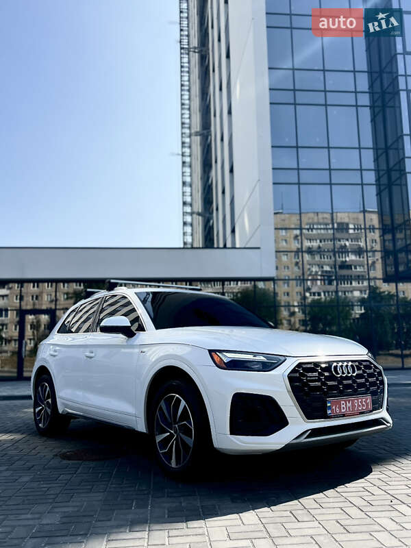 Внедорожник / Кроссовер Audi Q5 2022 в Днепре
