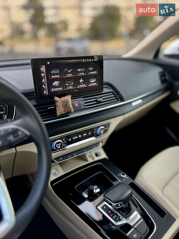 Внедорожник / Кроссовер Audi Q5 2022 в Днепре