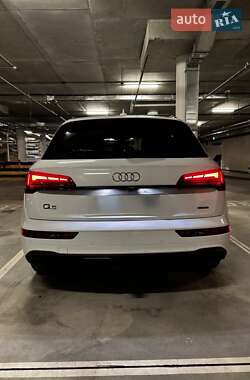 Внедорожник / Кроссовер Audi Q5 2021 в 