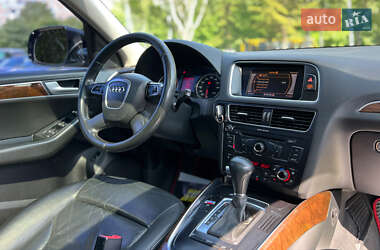 Позашляховик / Кросовер Audi Q5 2010 в 