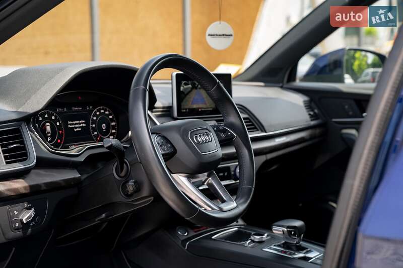 Внедорожник / Кроссовер Audi Q5 2018 в Черновцах