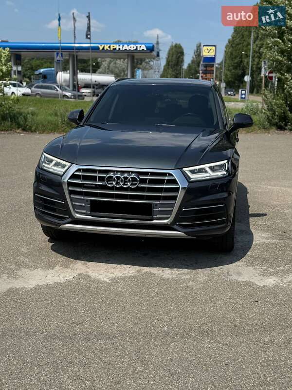 Внедорожник / Кроссовер Audi Q5 2017 в Нежине
