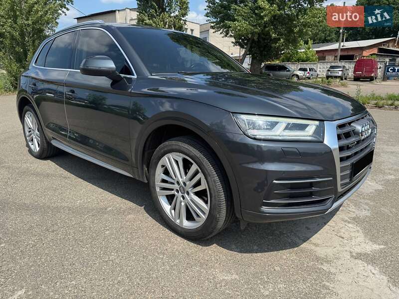 Внедорожник / Кроссовер Audi Q5 2017 в Нежине