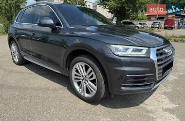 Внедорожник / Кроссовер Audi Q5 2017 в 