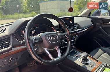 Внедорожник / Кроссовер Audi Q5 2017 в 