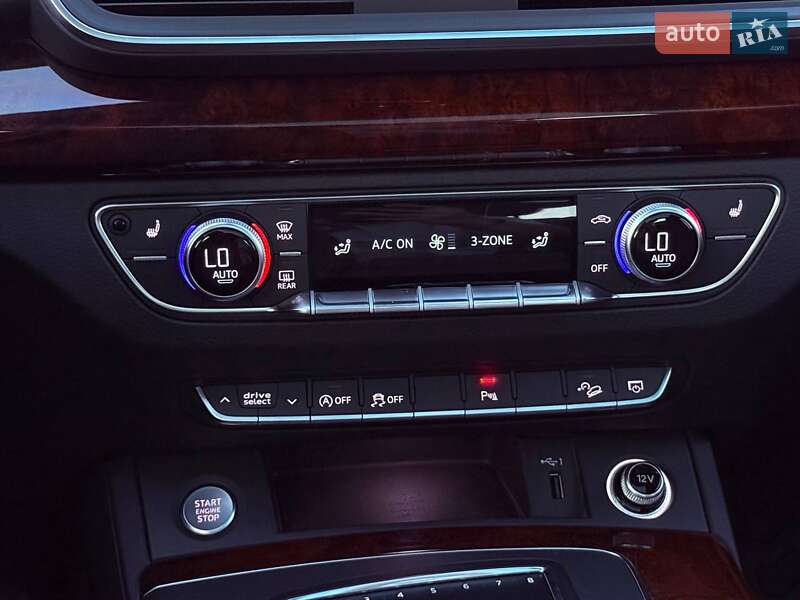 Внедорожник / Кроссовер Audi Q5 2017 в Харькове