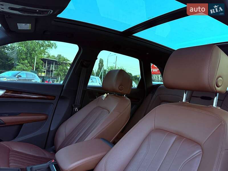 Внедорожник / Кроссовер Audi Q5 2017 в Харькове