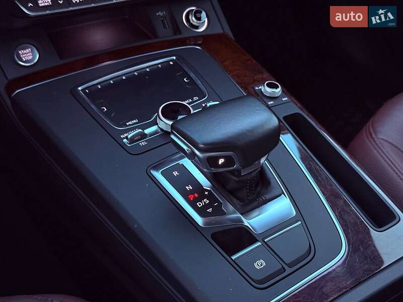 Внедорожник / Кроссовер Audi Q5 2017 в Харькове