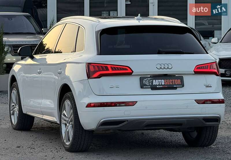 Внедорожник / Кроссовер Audi Q5 2017 в Харькове