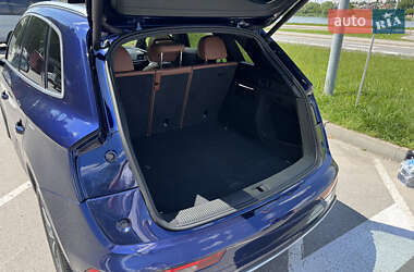 Внедорожник / Кроссовер Audi Q5 2020 в 