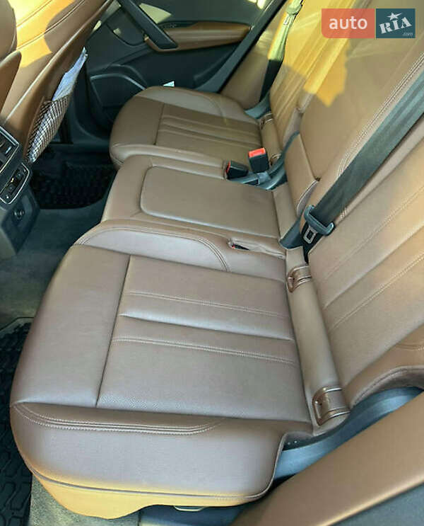 Внедорожник / Кроссовер Audi Q5 2018 в Ровно