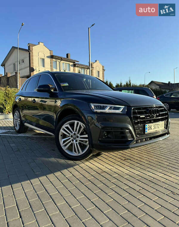 Внедорожник / Кроссовер Audi Q5 2018 в Ровно