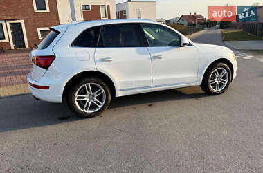 Внедорожник / Кроссовер Audi Q5 2016 в 