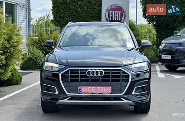 Внедорожник / Кроссовер Audi Q5 2021 в 