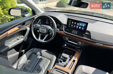 Внедорожник / Кроссовер Audi Q5 2021 в 